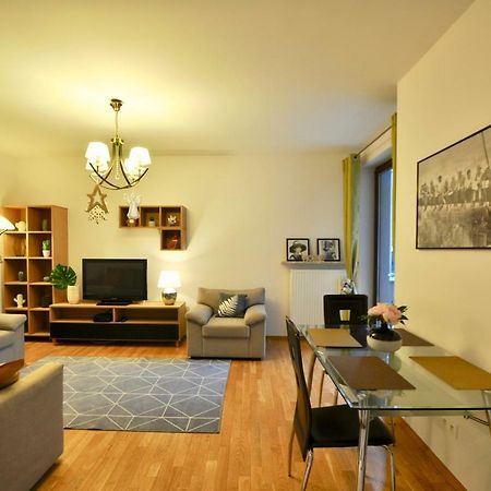 Mlociny Metro Apartment وارسو المظهر الخارجي الصورة